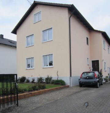 Zweifamilienhaus mit großem Garten, 92421 Schwandorf / Dachelhofen, Zweifamilienhaus