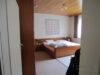 Zweifamilienhaus mit großem Garten - Schlafzimmer EG