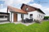 Solides Zweifamilienhaus mit Garten, Garage und Carport in ruhiger Ortsrandlage - Hintere_Terasse