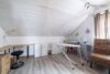Solides Zweifamilienhaus mit Garten, Garage und Carport in ruhiger Ortsrandlage - Hauswirtschaftsraum_DG